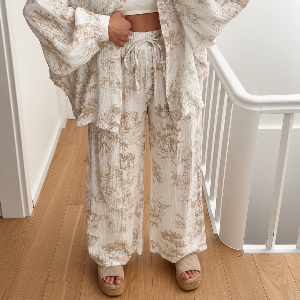 Laura - Conjunto estampado de camisa y pantalón