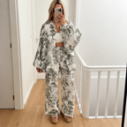 Laura - Conjunto estampado de camisa y pantalón