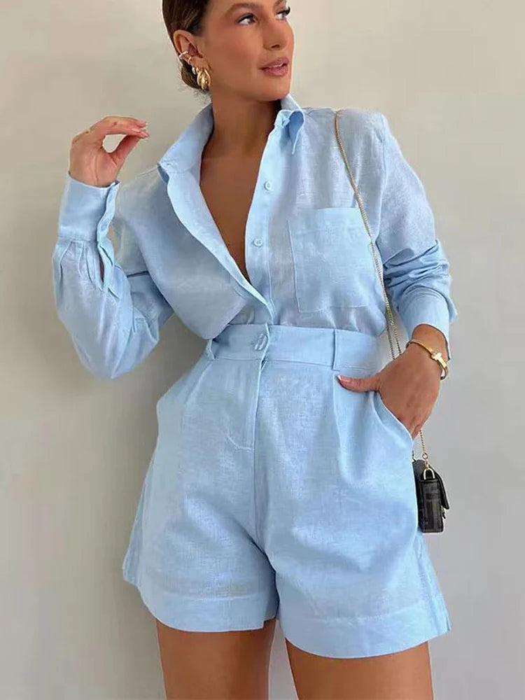 Sari – Conjunto Elegante de Chaqueta Larga y Short para Mujer